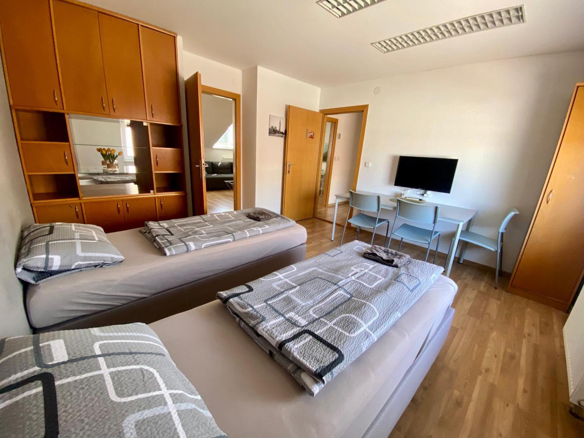 3-bedroom In Rajhrad, With Kitchen, 2 Bathrooms, Parking