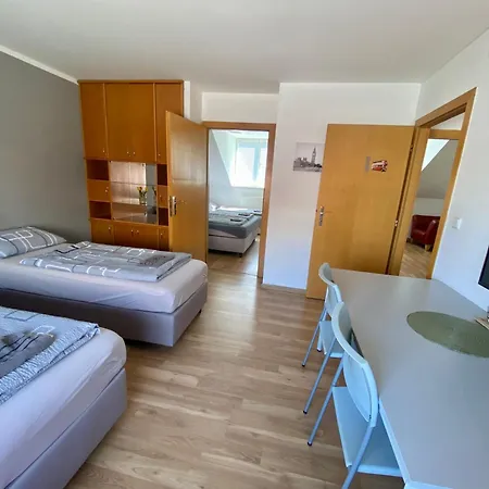 3-Bedroom Apartment In Rajhrad, With Kitchen, 2 Bathrooms, Parking Esterno foto