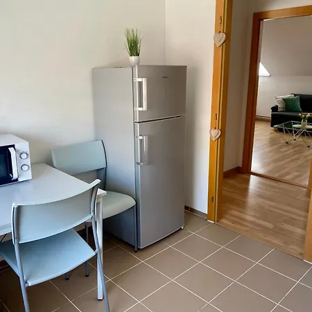 3-Bedroom Apartment In Rajhrad, With Kitchen, 2 Bathrooms, Parking Esterno foto