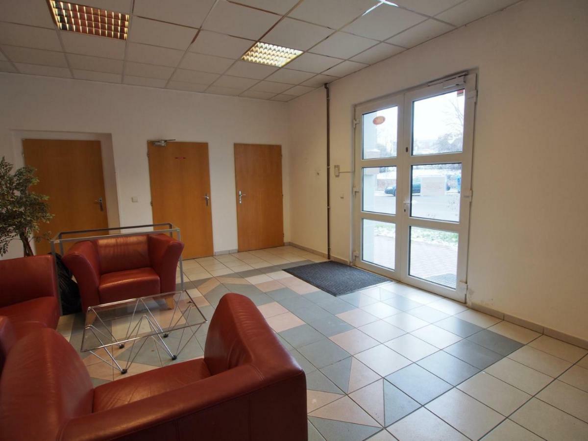 Apartment 3-bedroom In Rajhrad, With Kitchen, 2 Bathrooms, Parking Rajhrad